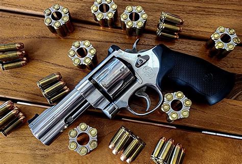 Gun Review: Smith & Wesson Model 610 N-Frame 10mm Revolver - The Truth ...