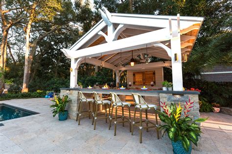 Grab a Seat at the Outdoor Bar in 2020 | Backyard remodel, Outdoor ...