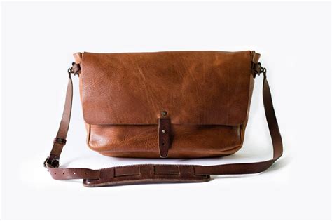 The Vintage Messenger Bag » Gadget Flow