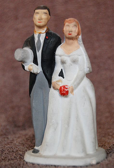 Wedding cake topper - Wikipedia