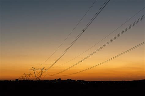 Power line at sunset | Copyright-free photo (by M. Vorel) | LibreShot