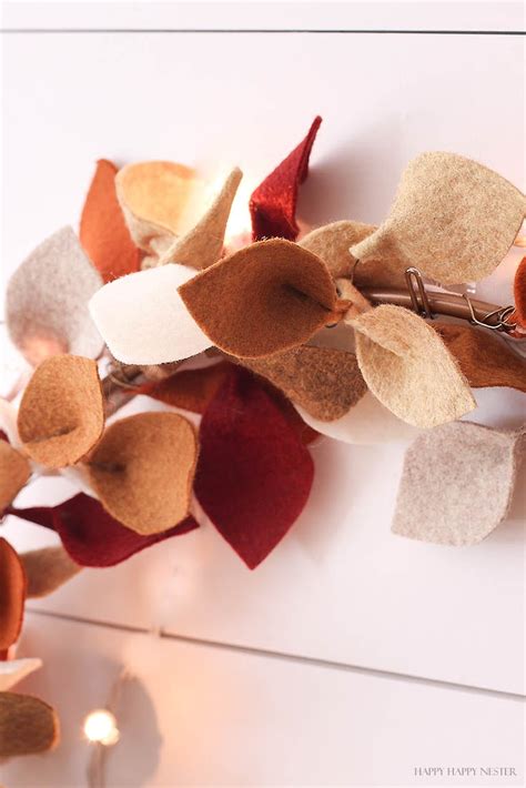 How to Make a Beautiful Felt Leaf Wreath for Fall - Happy Happy Nester