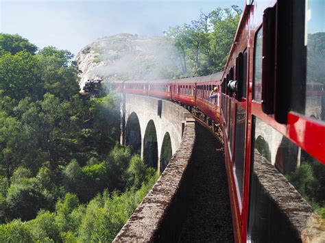 Riding the Harry Potter Train in Scotland Is Just as Epic as It Sounds ...