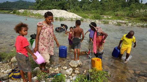 Papua New Guinea: Clean Water Access to End the Walk for Water for ...