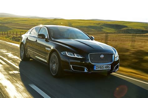 Jaguar XJ saloon pictures | Carbuyer