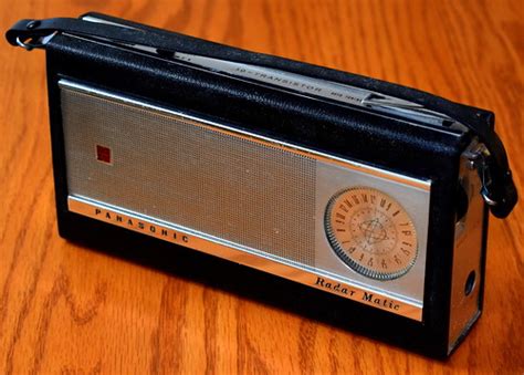 Vintage Panasonic Radar Matic Transistor Radio, Model R-10… | Flickr