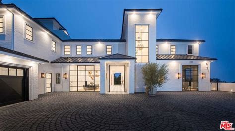 PHOTOS | Check out LeBron James' new $23 million dollar Los Angeles ...