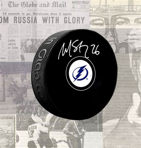 Martin St.Louis Tampa Bay Lightning Autographed Puck – jlbsportrarities