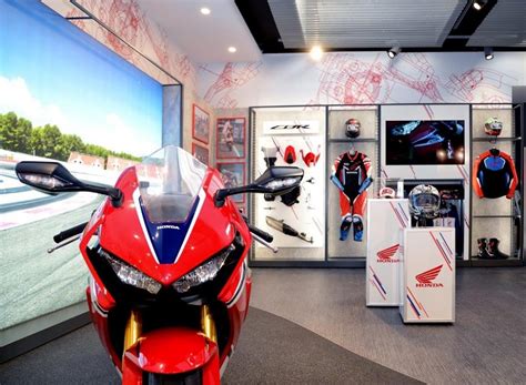 Honda begins roll-out of new motorcycle ‘dream dealer... | Visordown