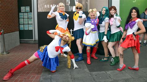 Disfrazados de Sailor Moon, hombres protagonizan pelea en Hong Kong: video viral