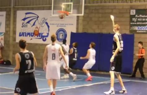 Watch 7-Foot-6 15-Year-Old Robert Bobroczky Play Basketball | Complex