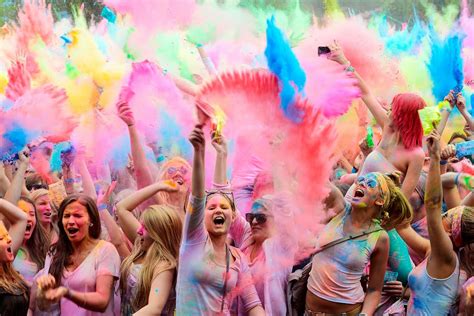 Top 100 Colorful Happy Holi SMS Wishes in English