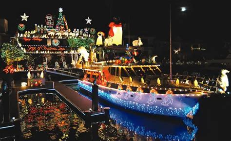 Newport Beach Christmas Boat Parade - California Beaches