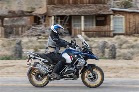 2019 BMW R 1250 GS Adventure Review (16 Fast Facts)