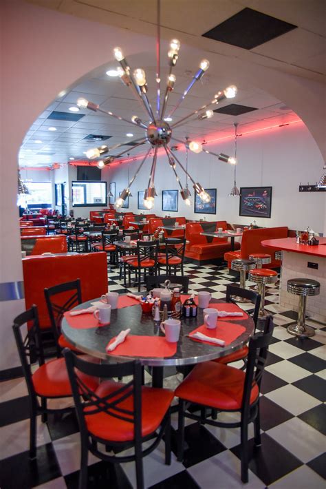 Picture Gallery of Daves Diner in Erie, PA