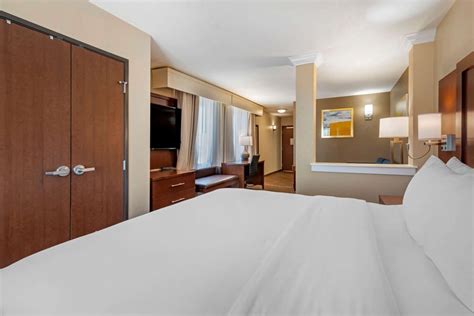 Comfort Suites Broomfield-Boulder/Interlocken, Broomfield | Best deals | lastminute.com