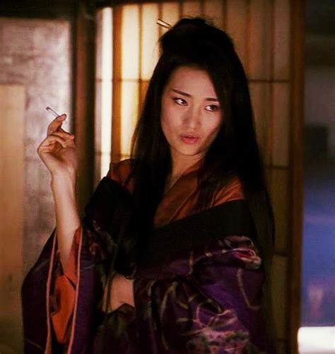 Gong Li as Hatsumomo in Memoirs of a Geisha Gong Li, Pretty People, Beautiful People, Beautiful ...