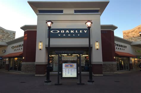 Oakley Vault in 3965 Eagan Outlets Pkwy Eagan, MN | Men's & Women's ...