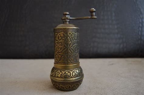 Turkish vintage Hand mill, coffee grinder. Salt, PEPPER, spice grinding ...