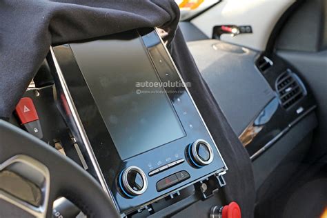 Spyshots: All-New Renault Laguna Interior Spied for the First Time - autoevolution