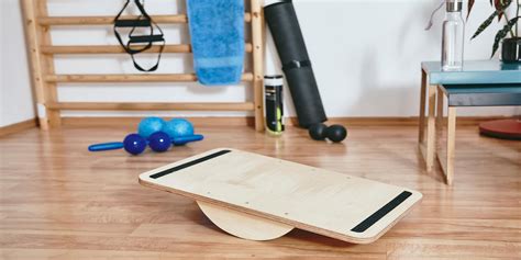 Build your own balance board for balance training at home | Bosch DIY