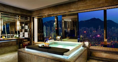 Highest Hotel Rooms - Tallest Hotels In The World - Thrillist