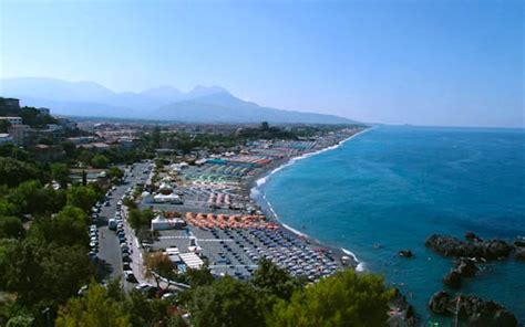 Wordless Wednesday: Glorious Italian Beaches (La Spiaggia, Scalea; Calabria) - Our Italian Table