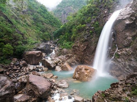 6 Gorgeous Waterfalls in Meghalaya You Cant Miss - Tripoto