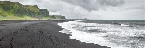 Black Sand Beach In Iceland Travel Awesome Places Visit Hot Lyts | My ...