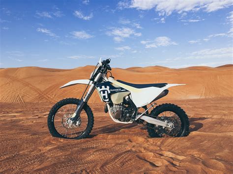 White and black motocross dirt bike HD wallpaper | Wallpaper Flare