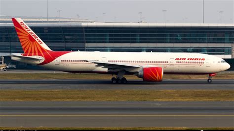 Agency News | DGCA Suspends Licence of Air India Pilot | LatestLY