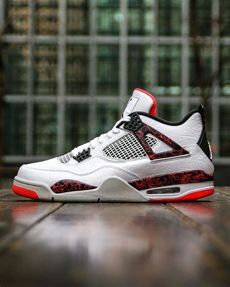 Air Jordan Retro 4 "Bright Crimson" Jordan 4, Air Jordan Retro 4, Nike Air Jordan, Nike Air Max ...