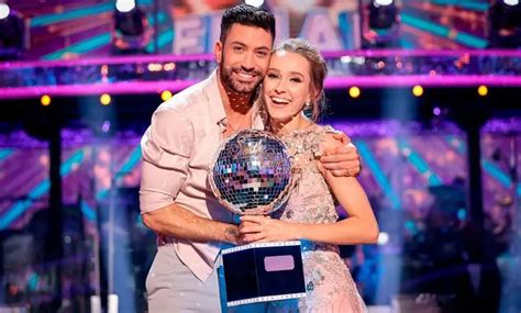 Deaf Actress Rose Ayling-Ellis Wins Strictly 2021 | Strictly Come Dancing