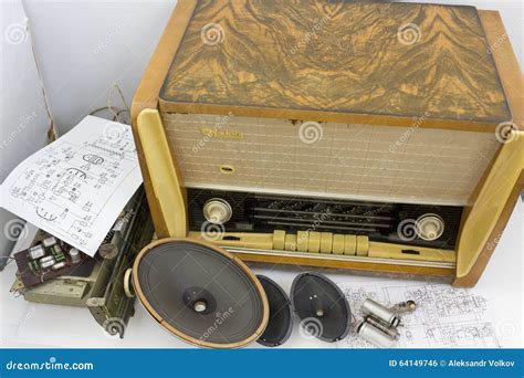 Vintage Retro Tube Radio Receiver Repair Editorial Photo - Image of ...