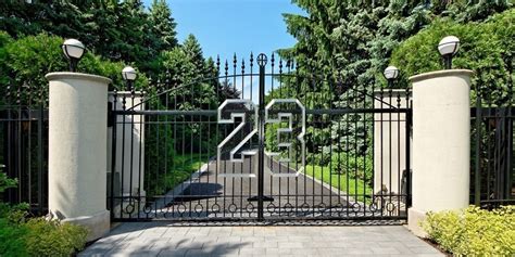 Michael Jordan's Chicago House Is On The Market For $14,855,000 | HuffPost