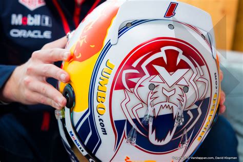 Max reveals his special Dutch GP helmet for Zandvoort - news.verstappen.com