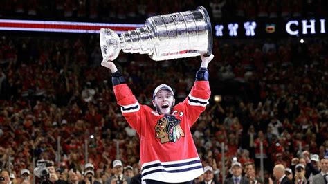 Chicago Blackhawks Sporting the Stanley Cup!!! | The Chicago Files