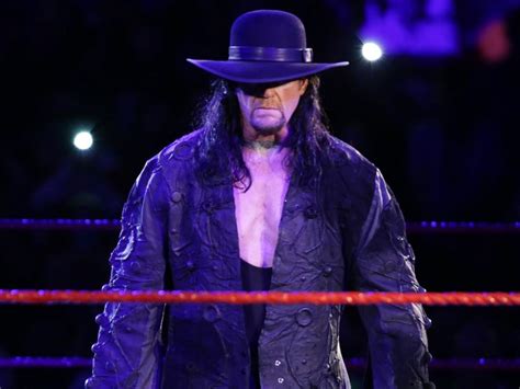 Undertaker Pens An Emotional Message For The Fans Following Retirement ...