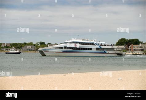 Hyannis harbor waterway Stock Photo - Alamy