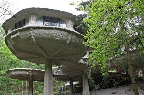 20 of some of the World’s Weirdest Houses - Pacific Homes