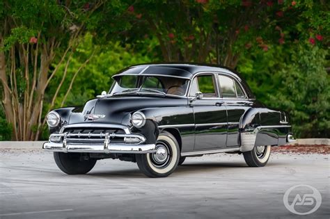 1952 Chevrolet Deluxe | Art & Speed Classic Car Gallery in Memphis, TN