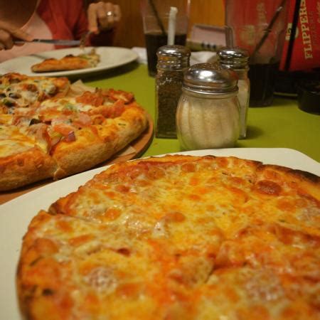 Flippers Pizzeria, Orlando - 11062 International Dr - Photos ...