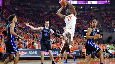 Tuesday's college basketball: Clemson knocks off No. 3 Duke