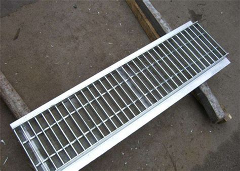 Stainless Steel Grating Trench Cover With Twisted Steel Bar Raw Material