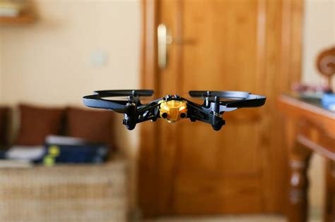 5 Best Toy Drones in 2022 - Ultimate Buying Guide - DronesWatch