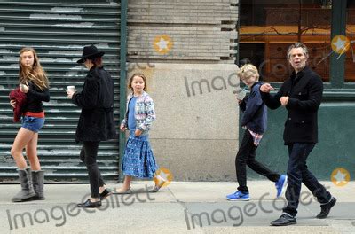 Photos and Pictures - Actor Timothy Olyphant (R), his wife Alexis Knief and their three children ...