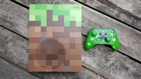 Unboxing The Limited Edition 'Minecraft' Xbox One S Bundle