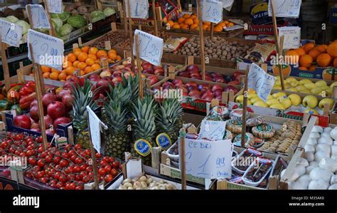 Palermo, Sicily, Italy - food market Stock Photo - Alamy