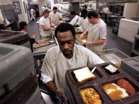 Tennessee picks Aramark, another prison food provider with troubled past