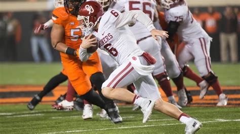 Oklahome State QB Baker Mayfield Wins Award – Pistols Firing